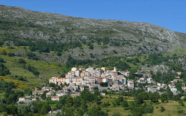 Coursegoules - village de l'arrière pays Vençois et proche de Grasse