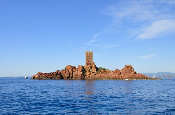 L'île d'Or dans l'Estérel, inspiration pour Tintin l'île Noire - proximité de St Raphaël