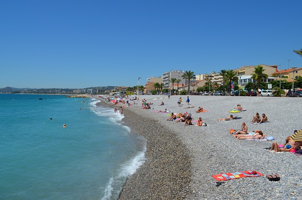 Une plage au Cros de Cagnes