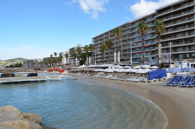 Plage privée proche du centre de Juan les Pins